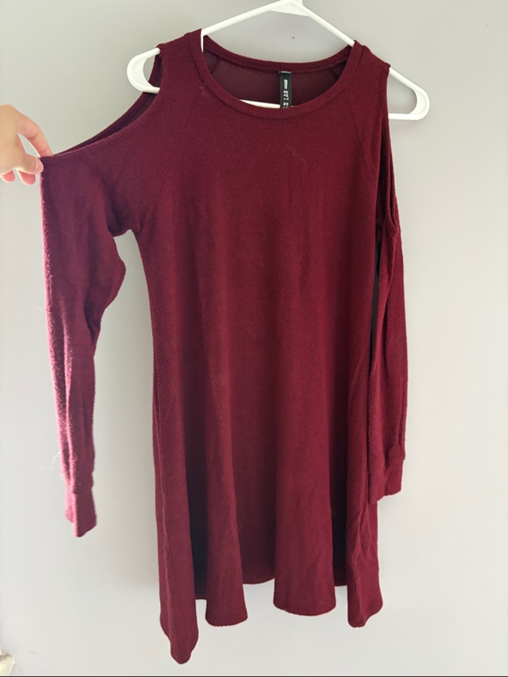 DesignLab Cold Shoulder Dress